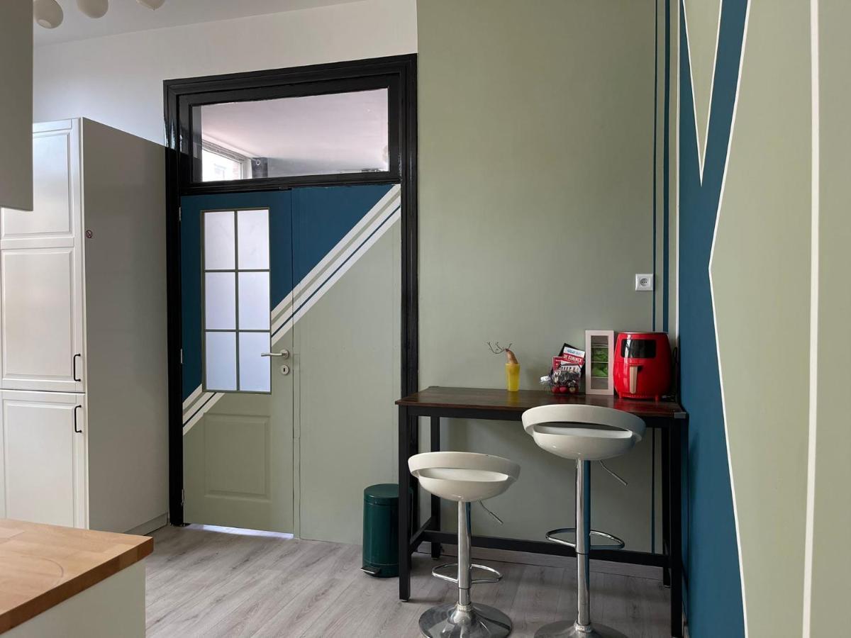 Large Room In House W Shared Kitchen & Bathroom W Free Parking Bluecard Antwerpen Eksteriør billede